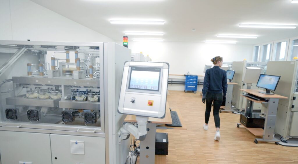 Implant testing at Endolab